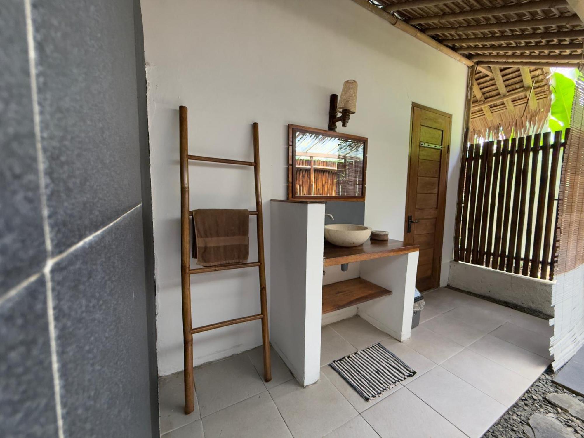 Rnv Eco Resort Bungalows Batukaras Exterior photo